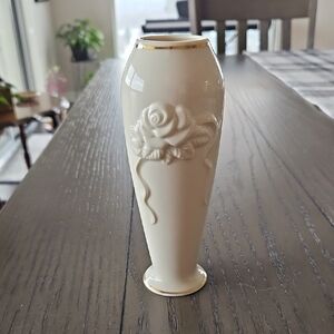 Lenox Cream Vase with Gold Accent - Porcelain